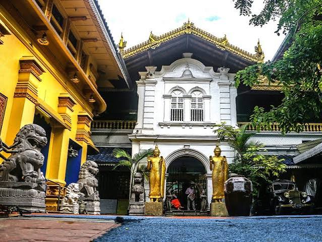 Gangaramaya Temple